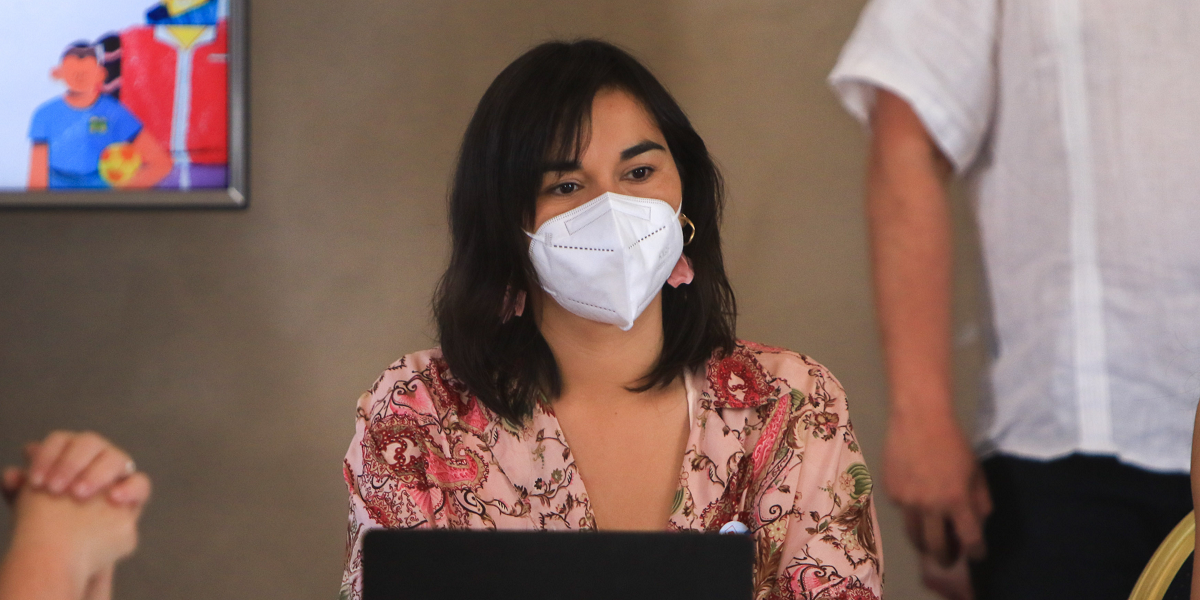 Ministra Siches negó renuncia de su jefe de gabinete Roberto Estay: “No es información efectiva”