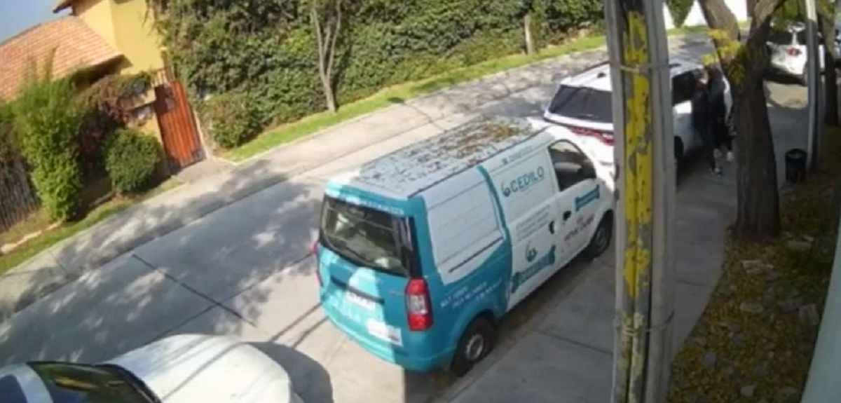 Roban vehículo en Las Condes y lo abandonan sin llevarse el botín: había más de $20 millones