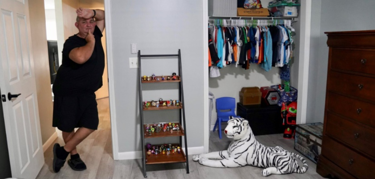 Mujer que puso en venta su casa en EEUU incluyó a exmarido como inquilino: 