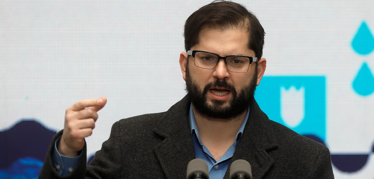 Boric entregó sello 40 horas a 7 MiPymes: hizo llamado al Congreso a respaldar proyecto