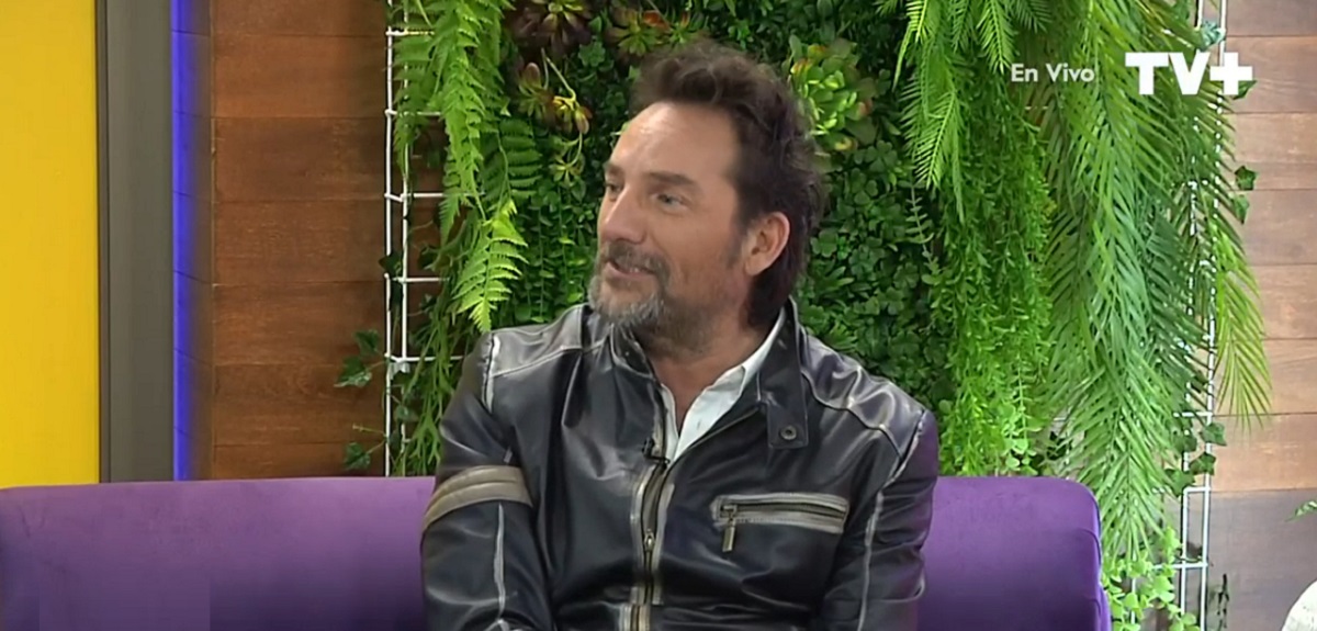 'Más Vivi que nunca': Daniel Fuenzalida fue sorprendido en vivo por mensaje de su exprofesora