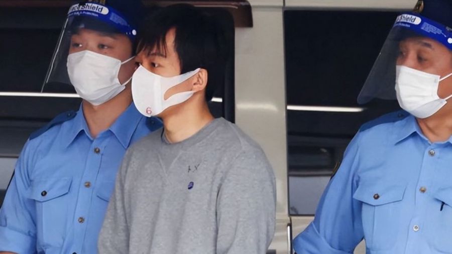 Hallan muerta a la estrella porno japonesa Rina Arano: estaba desnuda y atada a un árbol