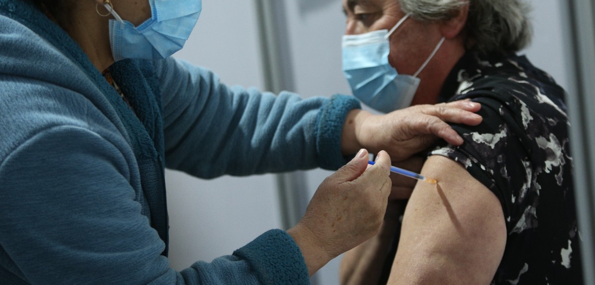 Minsal reportó más de 10 mil nuevos contagios de COVID-19: casos activos aumentaron a 49 mil