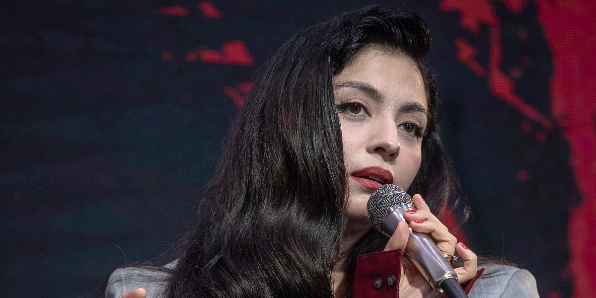 Mon Laferte sorprendió al confesar que vendió marihuana en el colegio: 