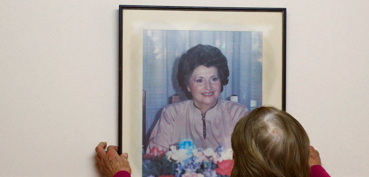 Piden abrir el testamento de Lucía Hiriart: investigarán posible apropiación de bienes por Pinochet