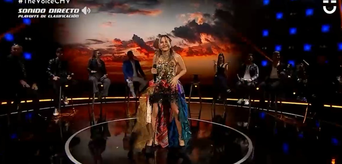 Detalle en presentación de Erika Vanss en The Voice llamó la atención de Yuri: “Se metieron a mi closet...”