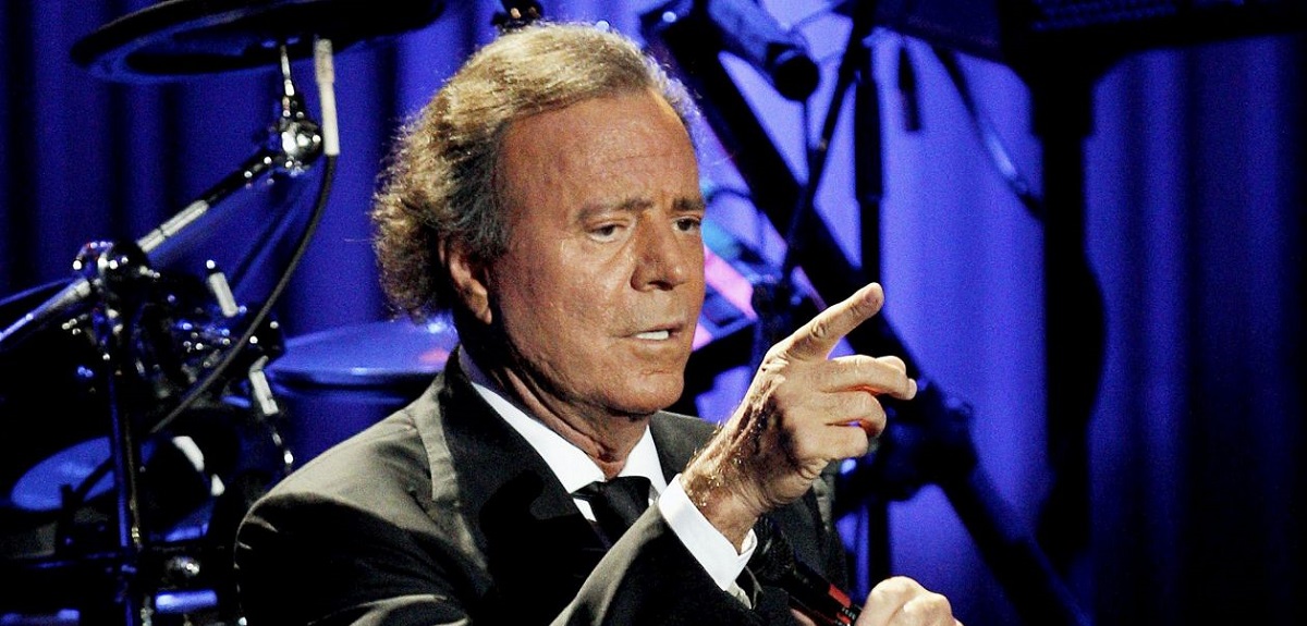 Revelan delicado estado de Julio Iglesias: estaría en silla de ruedas y con problemas de memoria