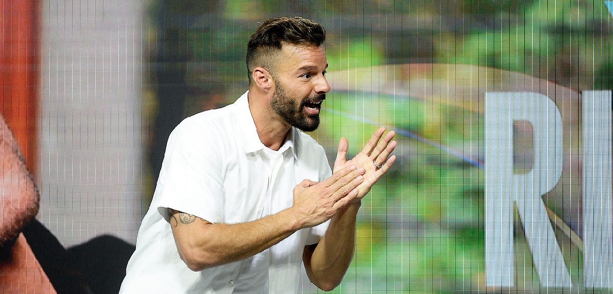 Ricky Martin respondió a demanda por violencia doméstica tras orden de protección en su contra