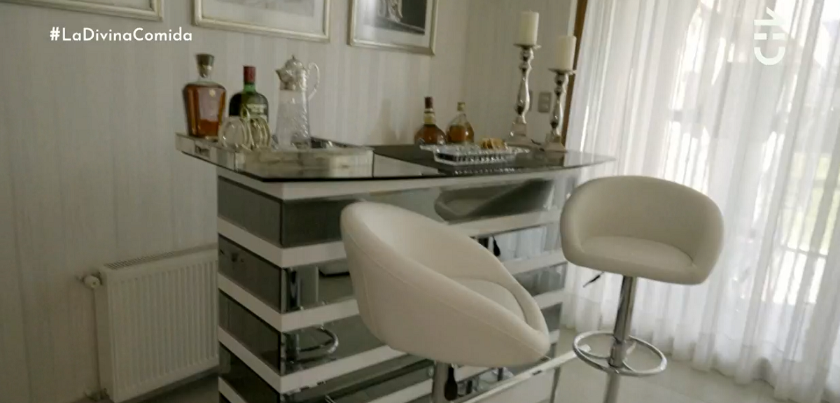 Con decoración de película: Daniela Aránguiz hizo tour por su acogedora casa en La Divina Comida