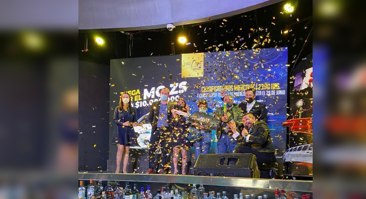 mecánico ganó un auto en casino dreams