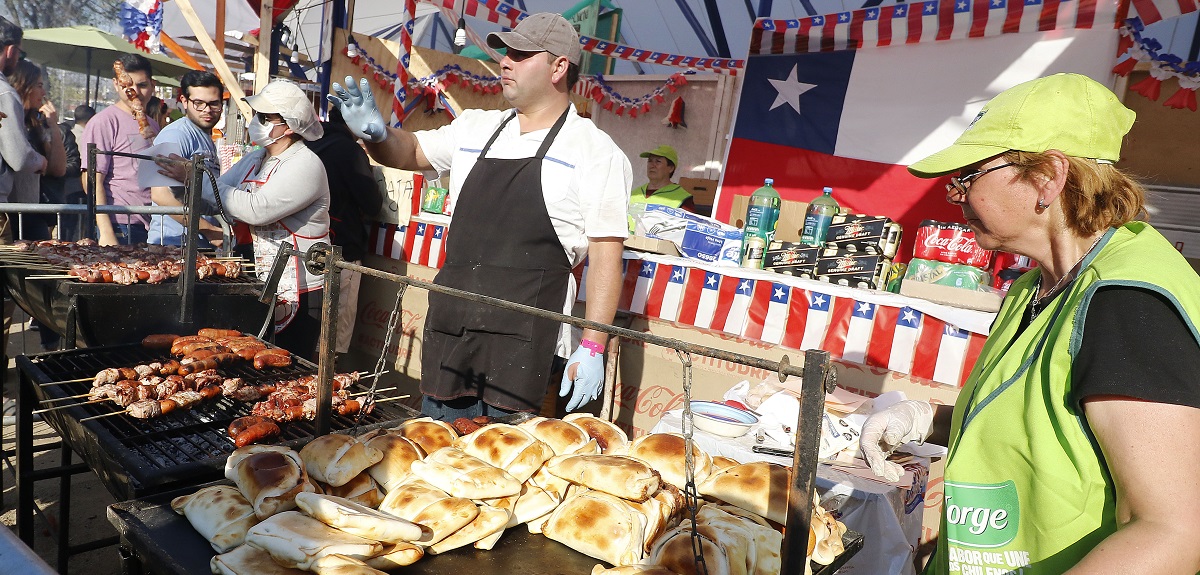 Gobierno detalla proyecto que busca declarar feriado el 16 de septiembre: no sería irrenunciable