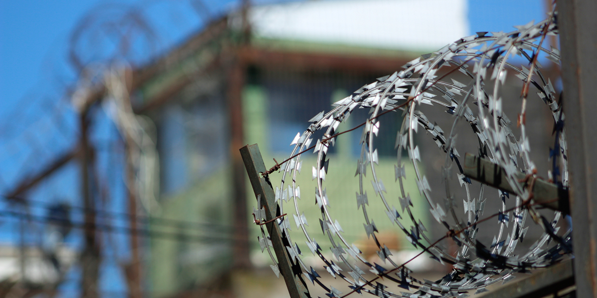 Minsal echó pie atrás a criticada suspensión del uso de ‘body scan’ en cárceles y centros del Sename