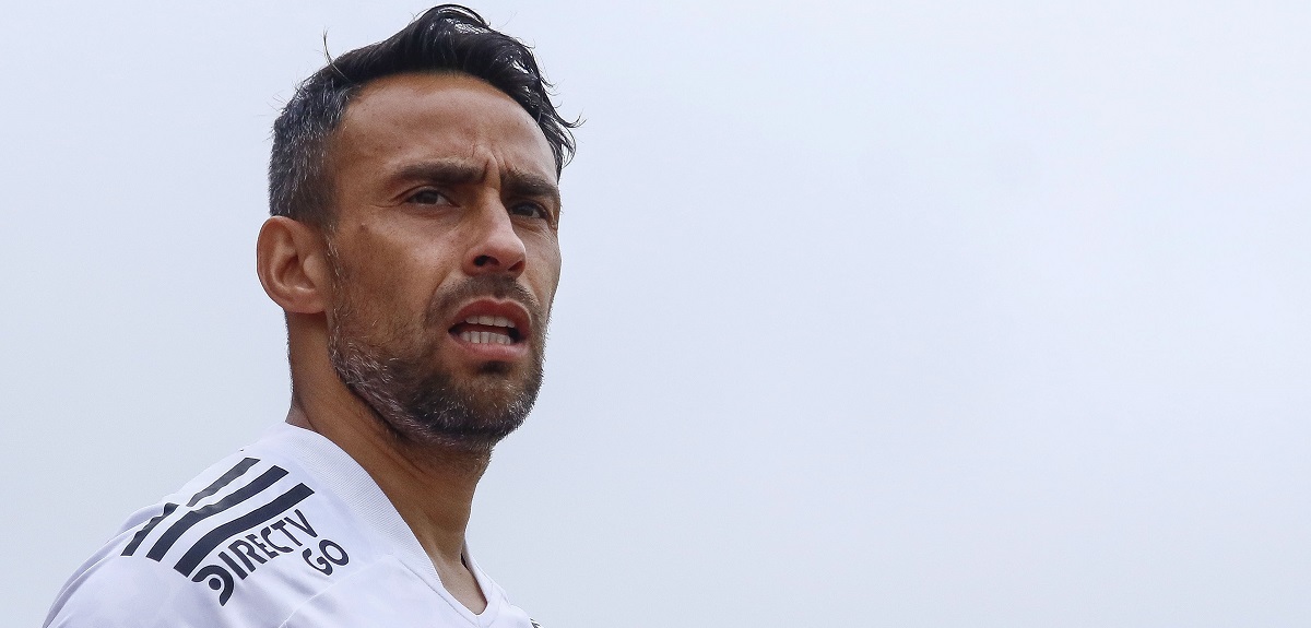 Jorge Valdivia cambió la cancha por la TV: compartirá programa con otro exseleccionado chileno