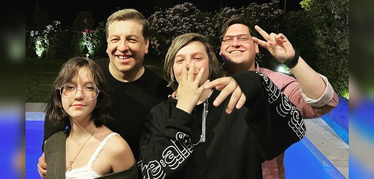 JC Rodríguez recibió saludos de sus hijos y Fran García-Huidobro por sus 53 años: 