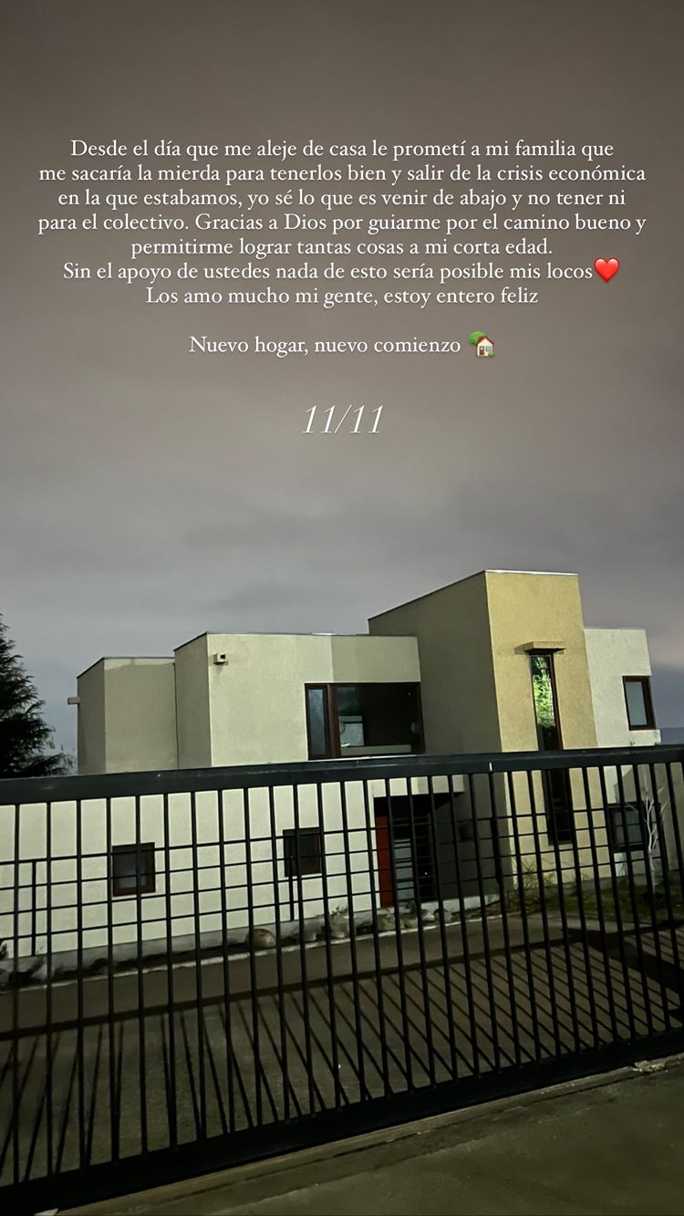 Pailita hizo sentida reflexión tras cumplir promesa que hizo a su familia: les regaló una casa