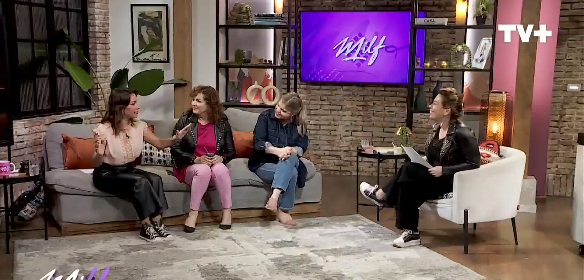 Panelista de Milf, cómico momento video