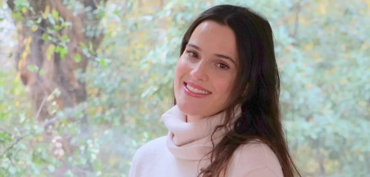 Renata Ruiz anunció el nacimiento de su hija con tierna postal: “Eres lo que nos faltaba”