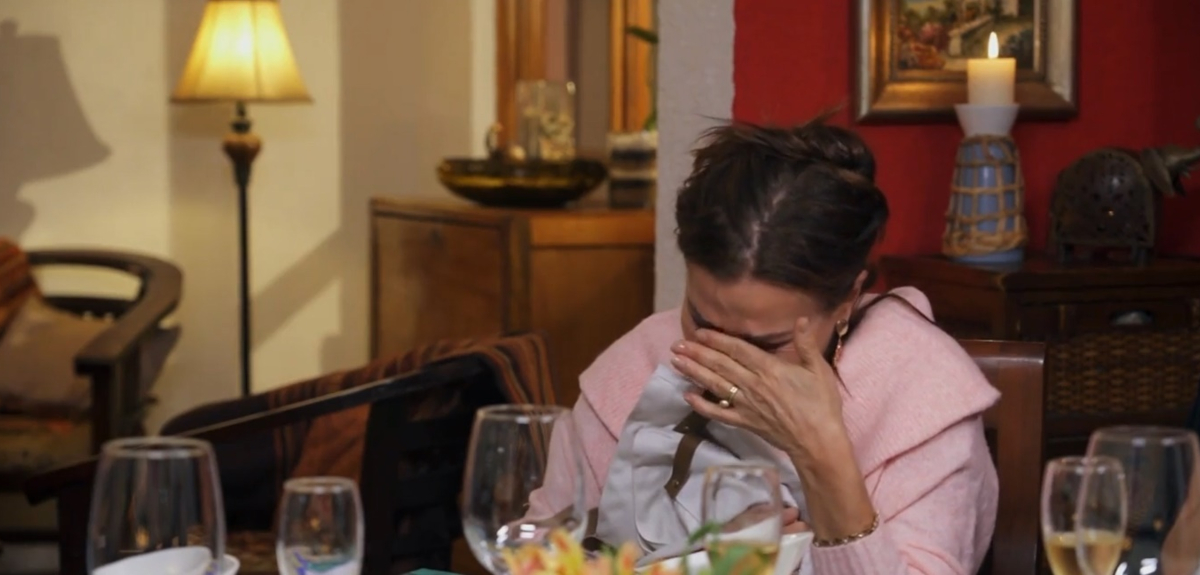 Solange Lackington se emocionó hasta las lágrimas con regalo de Julio Milostich en La Divina Comida