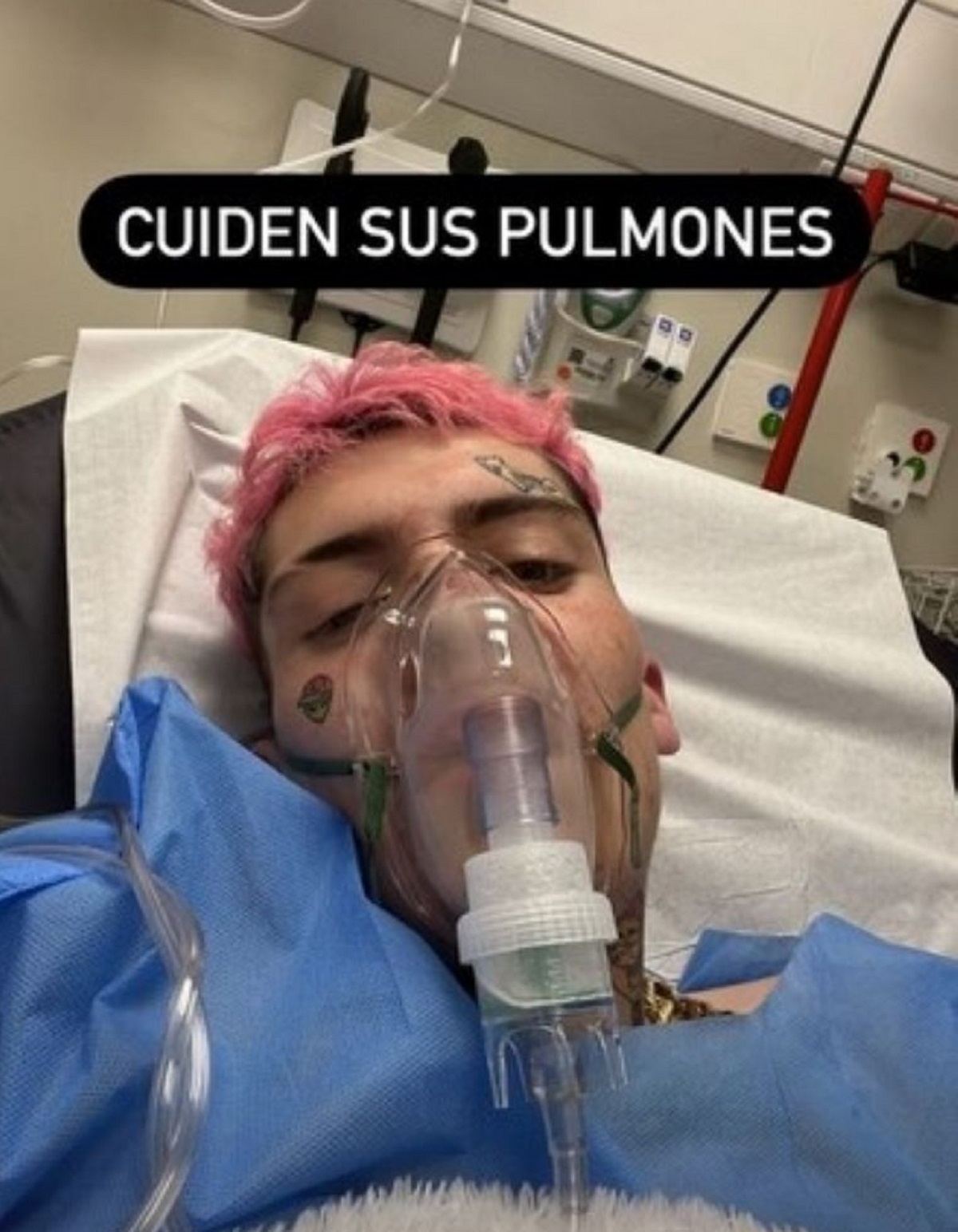 Marcianeke internado en Clínica Alemana