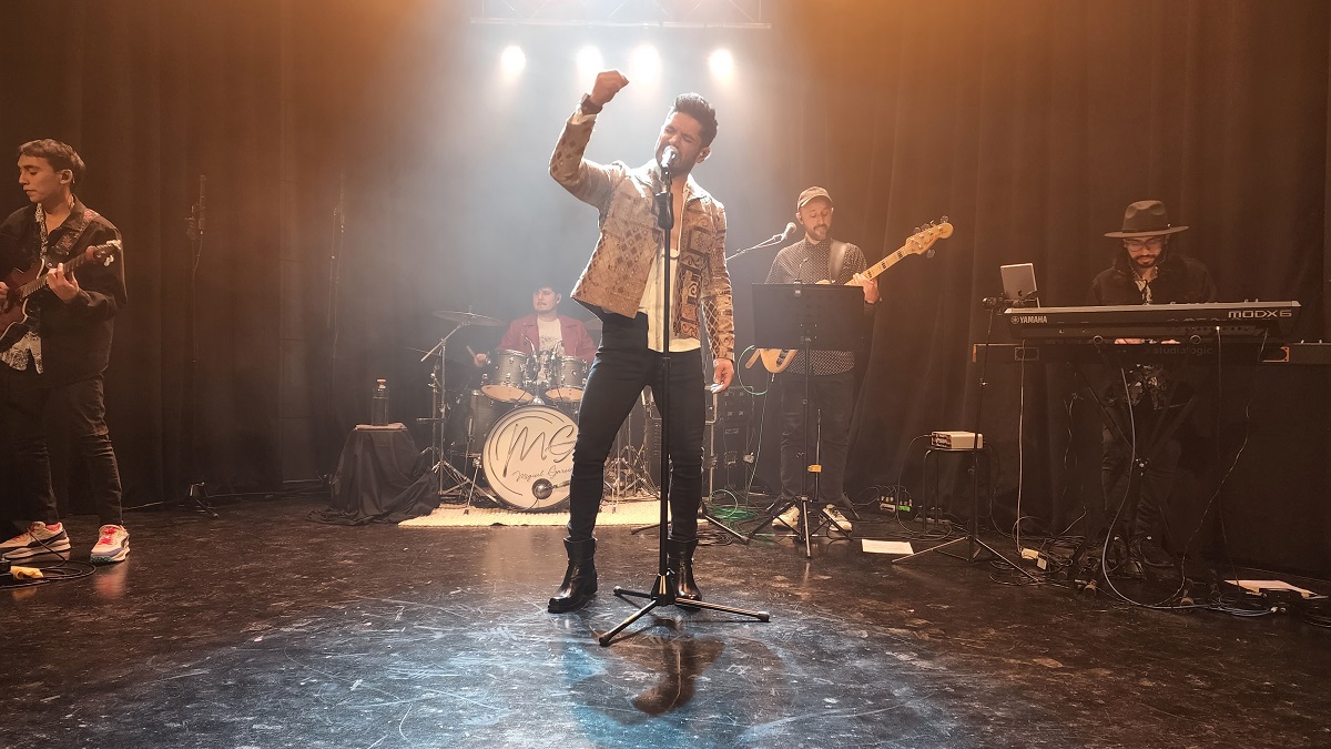 Miguel Garcés sorprendió en concierto tras compartir escenario con su hija Fernanda