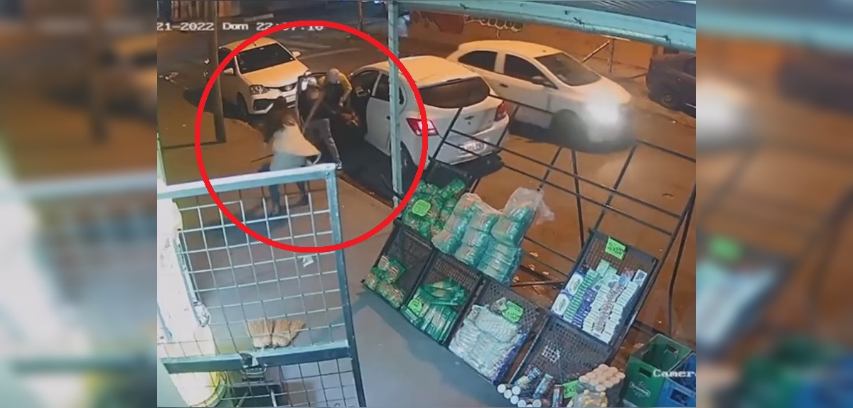 La desesperada acción de mujer que evitó a escobazos que sujetos se llevaran a su hija durante robo