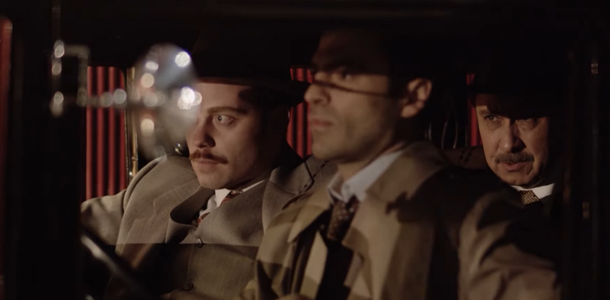 Otilio Castro se basó en conocido inspector para su rol en Hijos del Desierto: "Tomé varias cosas"