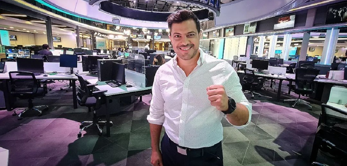 Simón Oliveros anunció el nacimiento de su hija Lola con tierna postal: 