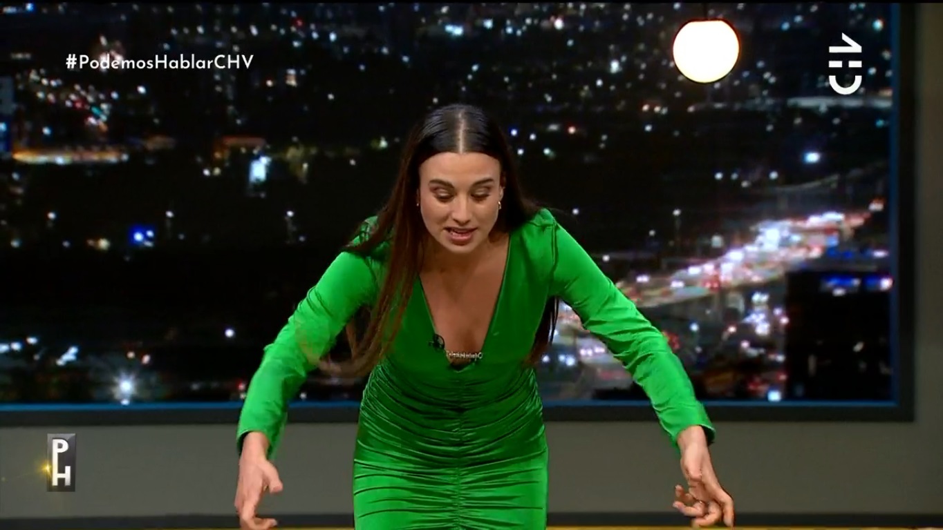 Tita Ureta desnuda pescadores