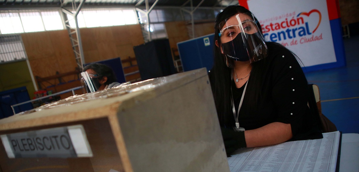 Las causales válidas para excusarse de ser vocal de mesa en el Plebiscito: plazo vence este jueves