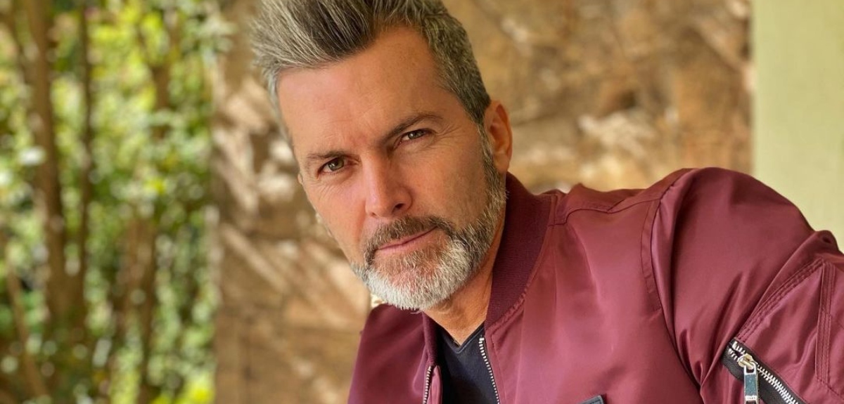 Cristián Sánchez mostró foto de sus primeros años en televisión: seguidores destacaron su apariencia