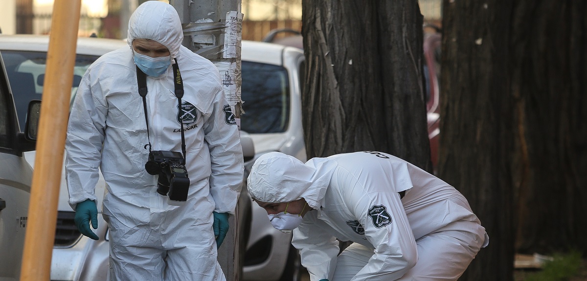Encuentran cuerpo calcinado en maletero de auto robado en Lo Espejo: se desconoce su identidad