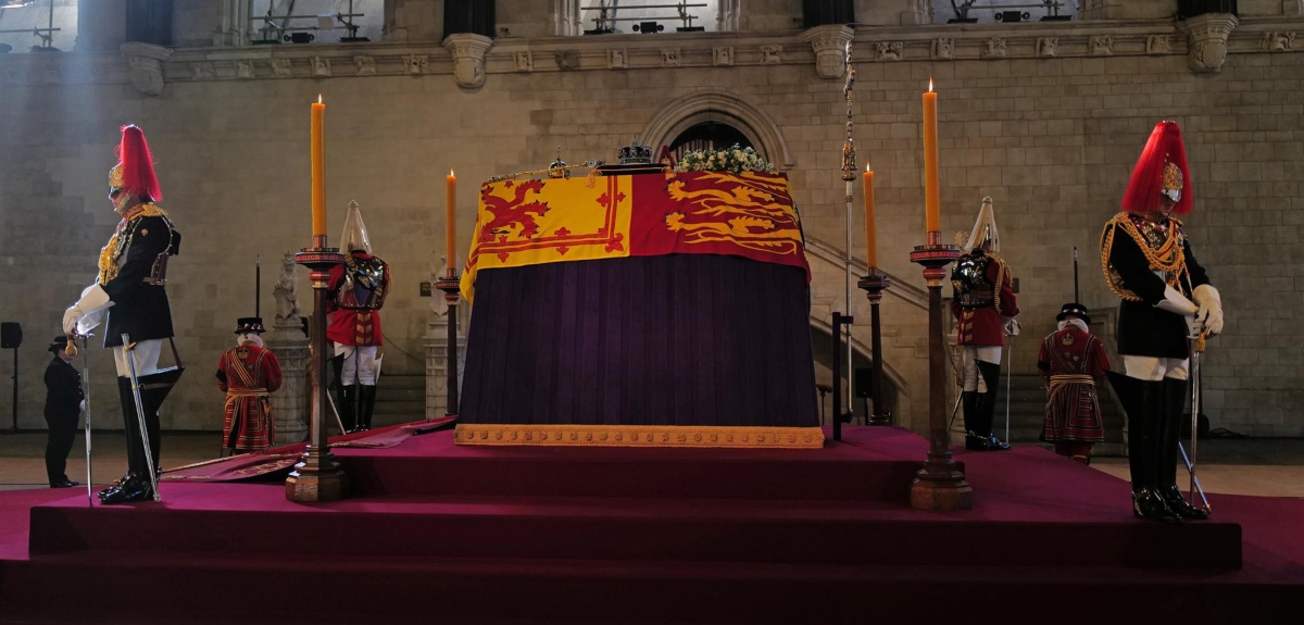 Féretro reina Isabel II