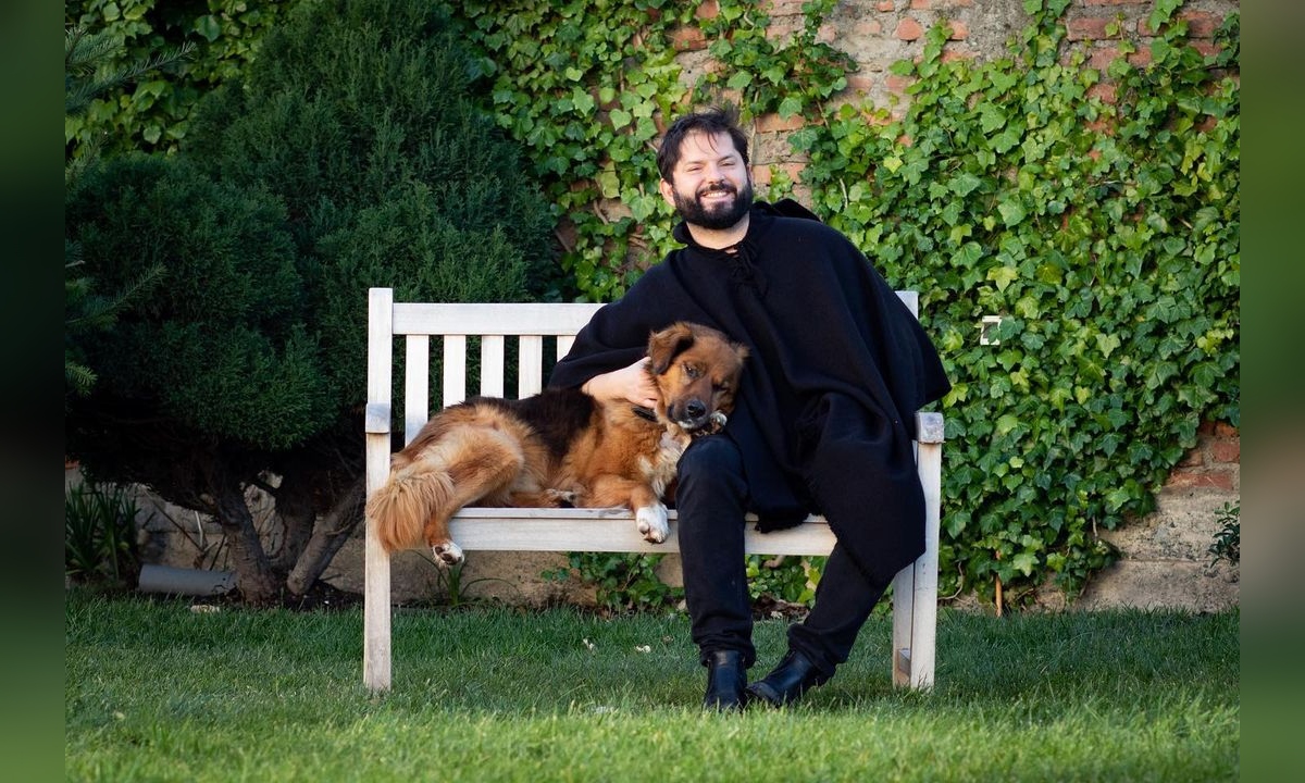 A horas del plebiscito: Presidente Boric subió foto junto a su hermano Simón en Punta Arenas