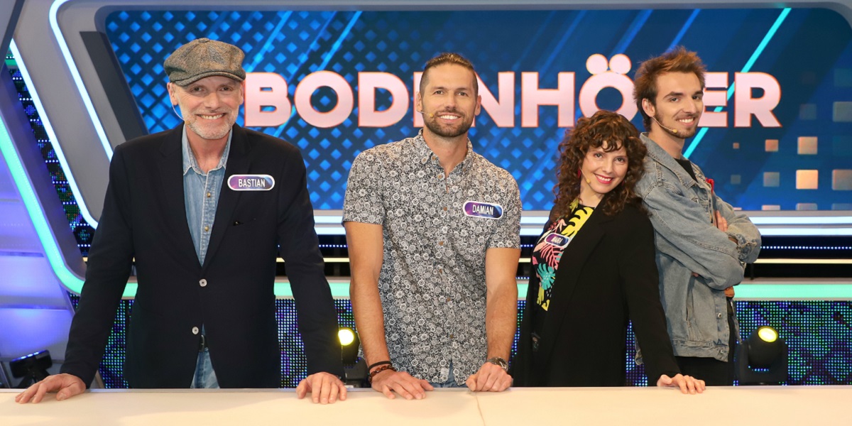 Hijo de Bastián Bodenhöfer y Aline Küppenheim sacó risas en Qué dice Chile: "Mi primera vez en TV"