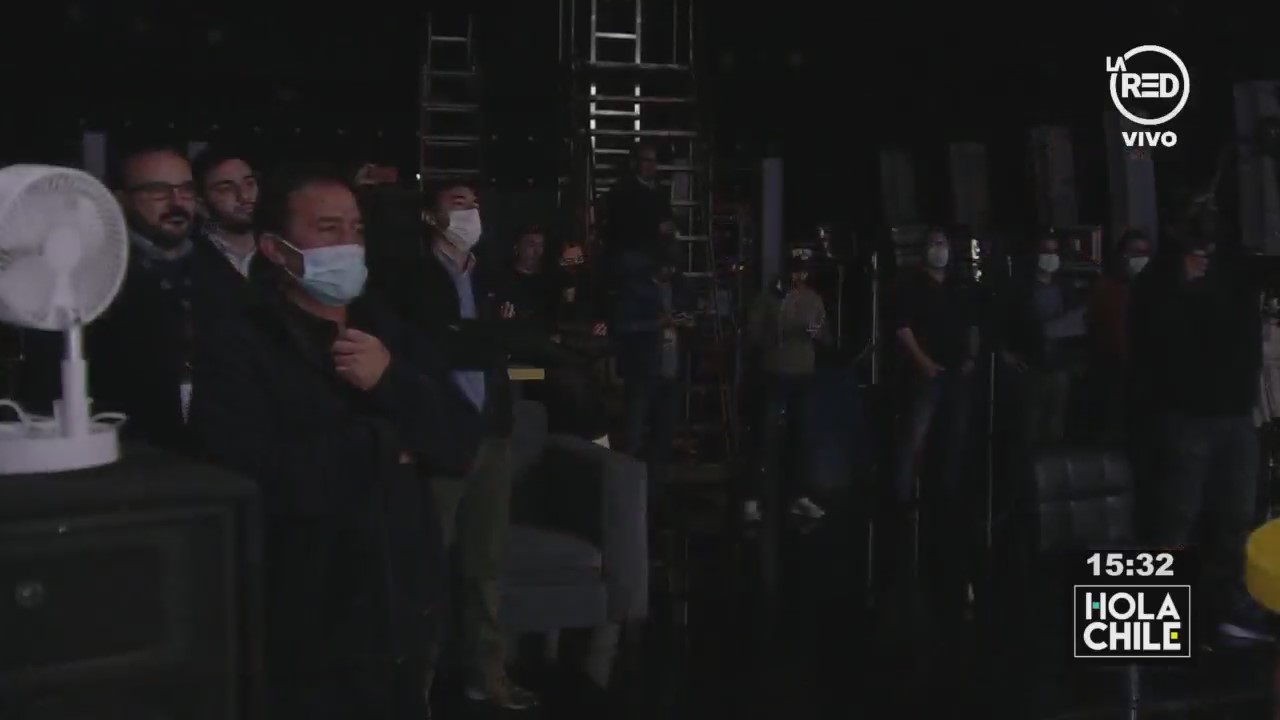 Con emotivo mensaje y recordando a trabajadores despedidos: Hola Chile regresó al aire tras crisis