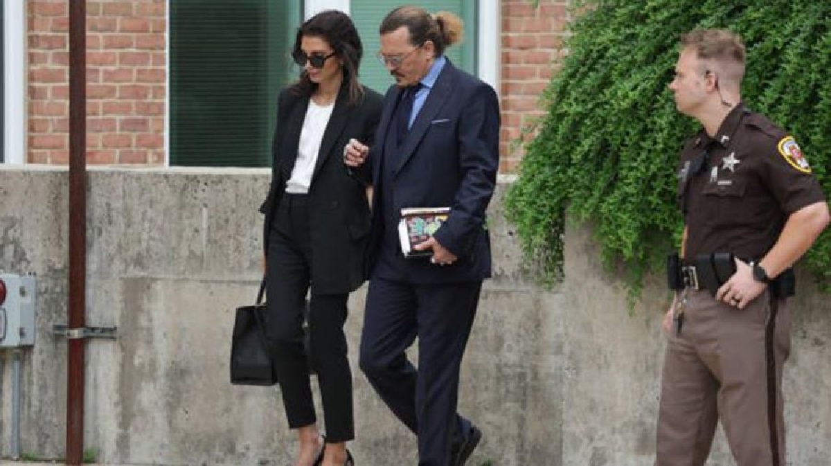 Johnny Depp romance abogada