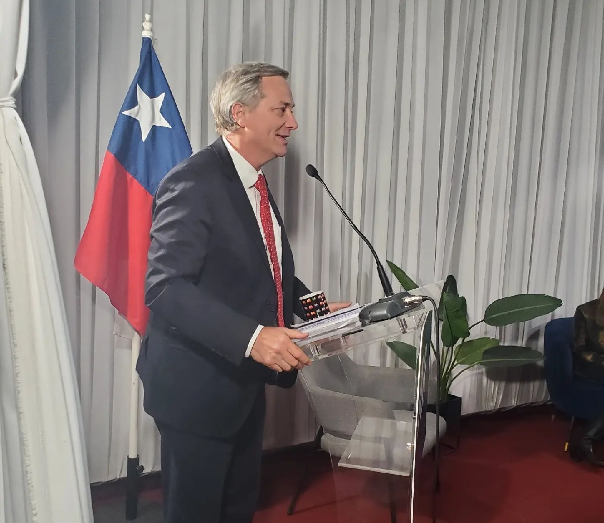 Reapareció José Antonio Kast