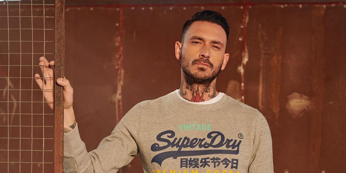 Vecinos funan a Mauricio Pinilla por sus constantes fiestas: “Queremos que se vaya”