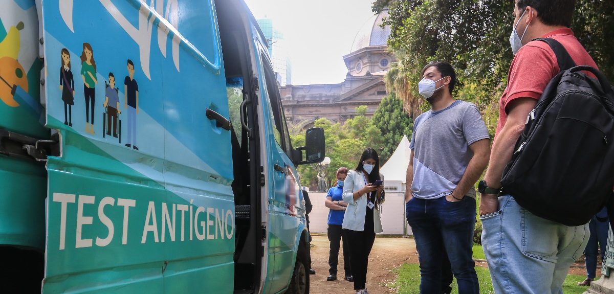 Minsal lanza test de antígeno a menos de $3 mil en casi 500 farmacias del país