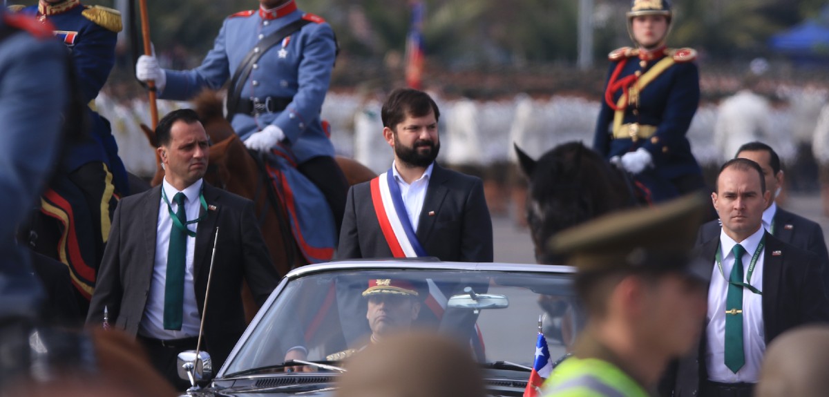Presidente Boric encabezó primera Parada Militar de su gobierno en la elipse del Parque O’Higgins