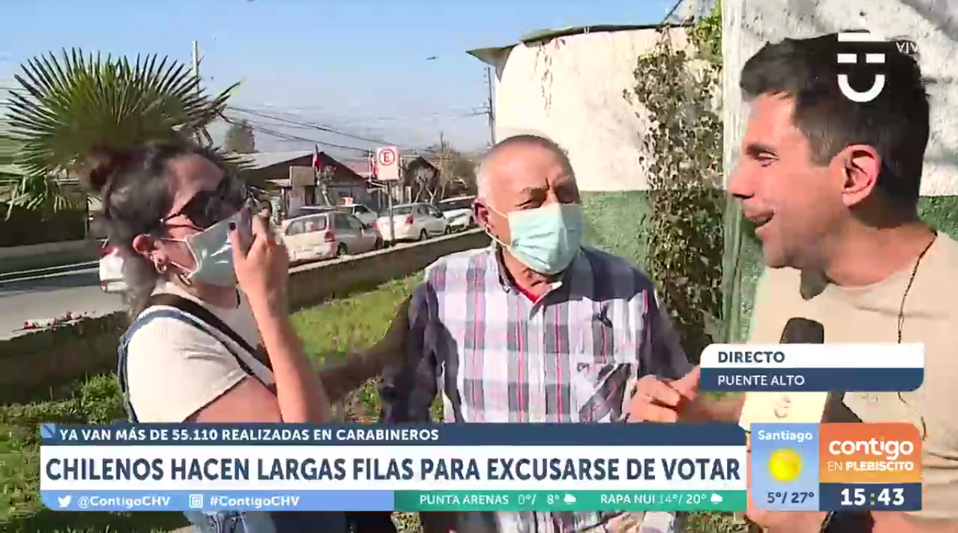 "¡Cuidado, cuidado!": adulto mayor sacó risas en CHV tras pensar que productora le estaba robando