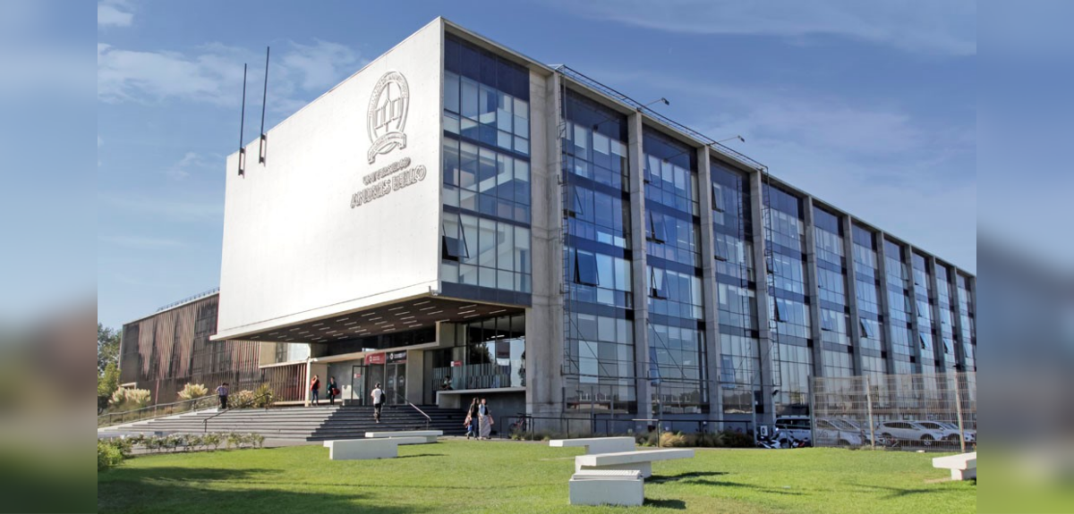 UNAB sede Concepción se querella por fraude en evaluaciones en línea: estudiantes fueron suspendidos