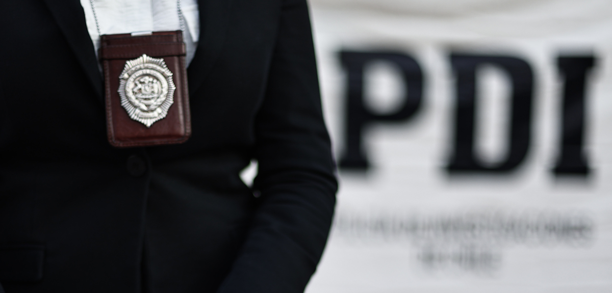 Pareja de funcionarios de la PDI baleó a delincuentes en Padre Hurtado: intentaban robar una casa