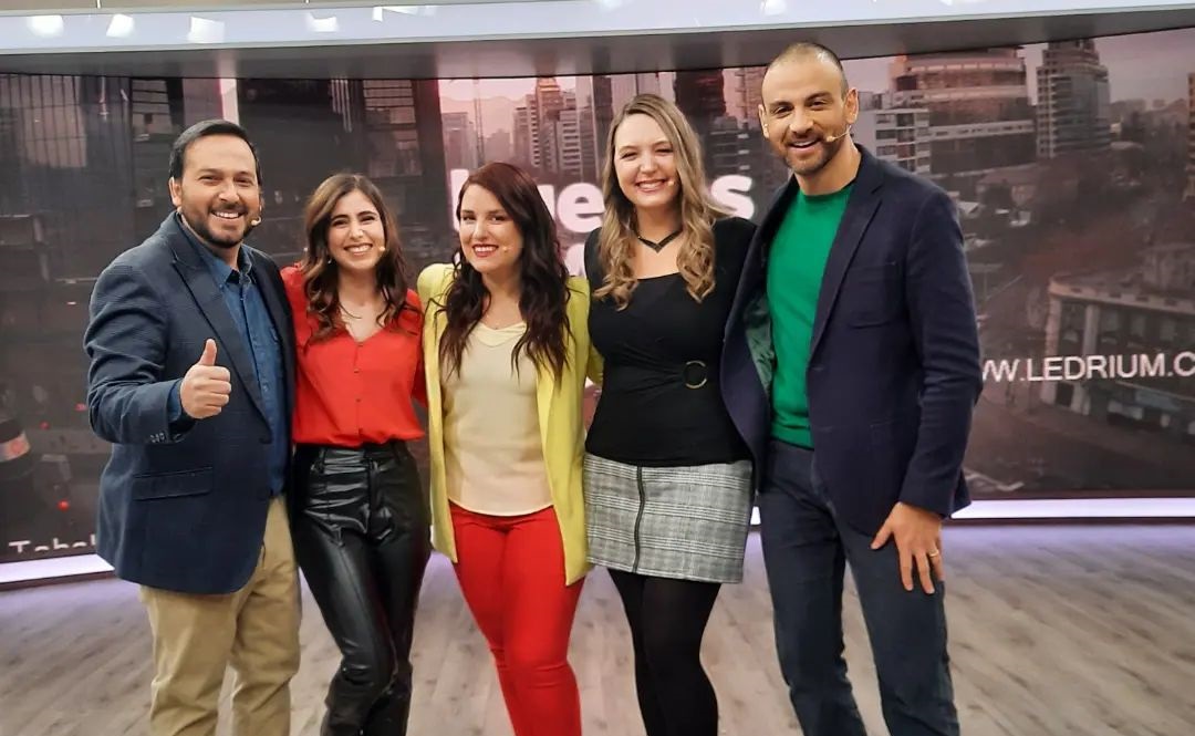 Allison Gohler Buenos Días a Todos