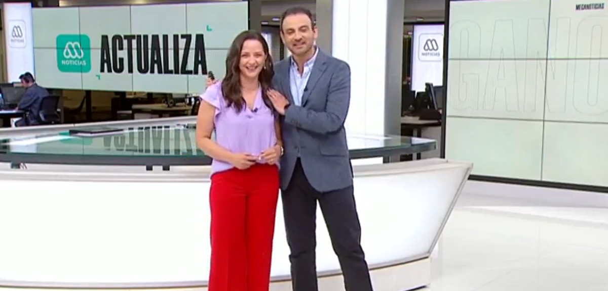 La cálida bienvenida de Andrea Aristegui a Gonzalo Ramírez en Meganoticias: 