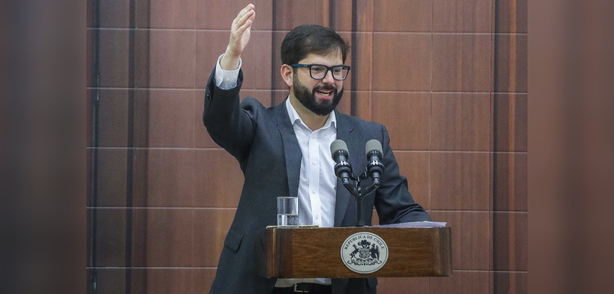 Encuesta Cadem: desaprobación al presidente Boric alcanza su punto más alto desde que asumió