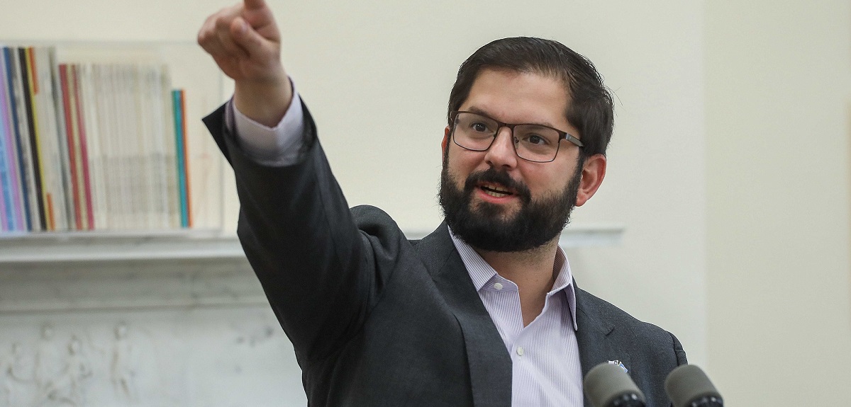 Cadem: desaprobación de Boric creció en 3 puntos y 71% aprueba un nuevo proceso constituyente