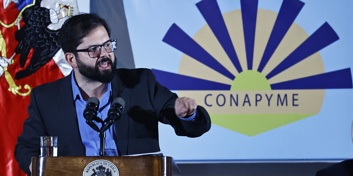 Presidente Boric vivió tenso momento tras ser increpado en pleno discurso: 