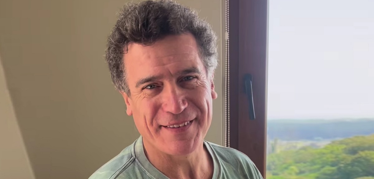 A dos semanas de rifar su casa: Julio Milostich advierte cómo cayó en estafa de WhatsApp