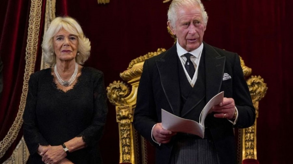 La reina Camilla podría quedarse sin corona por culpa de su diamante "maldito" Koh-i-noor